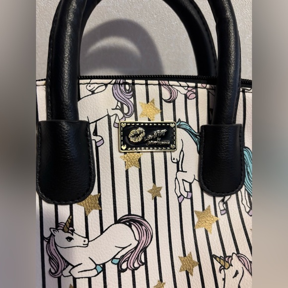 Luv by Betsy Johnson handbag (missing shoulder strap) EUC Clean inside and out - Picture 2 of 6